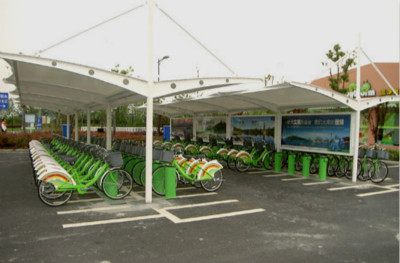 公共自行車長期日曬雨淋，市民呼吁裝車棚